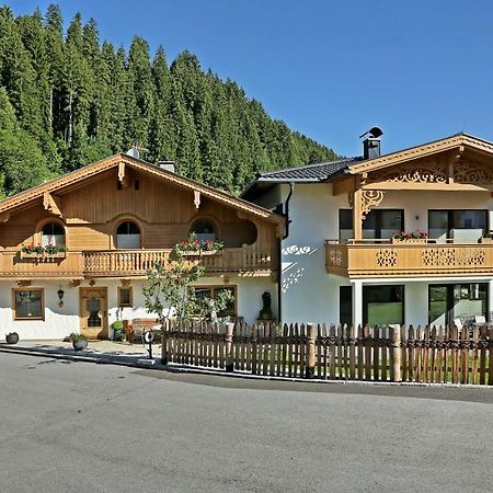 Landhaus & Apartment Taxach リート・イム・ツィラータール エクステリア 写真